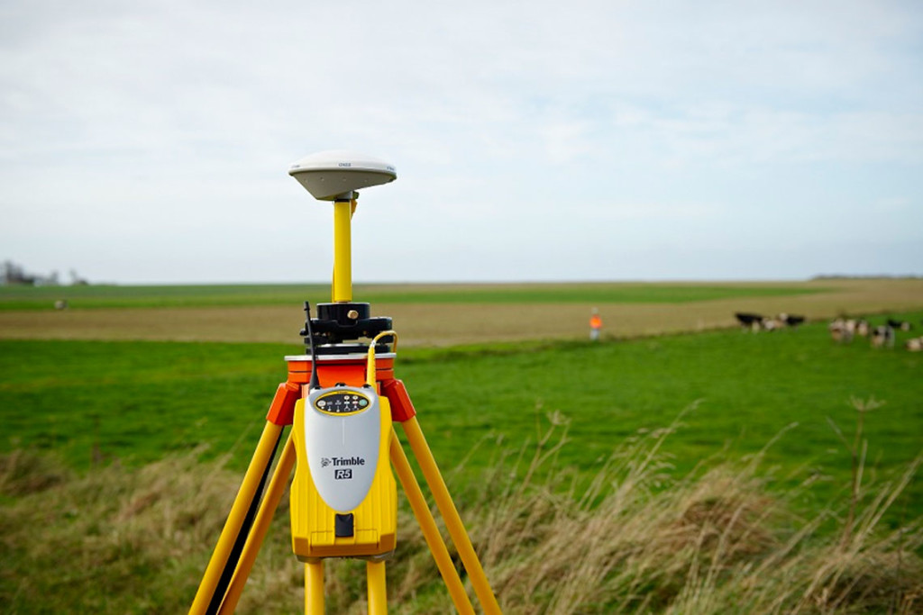 Trimble R5 – GeoGlobex Strumenti Topografici